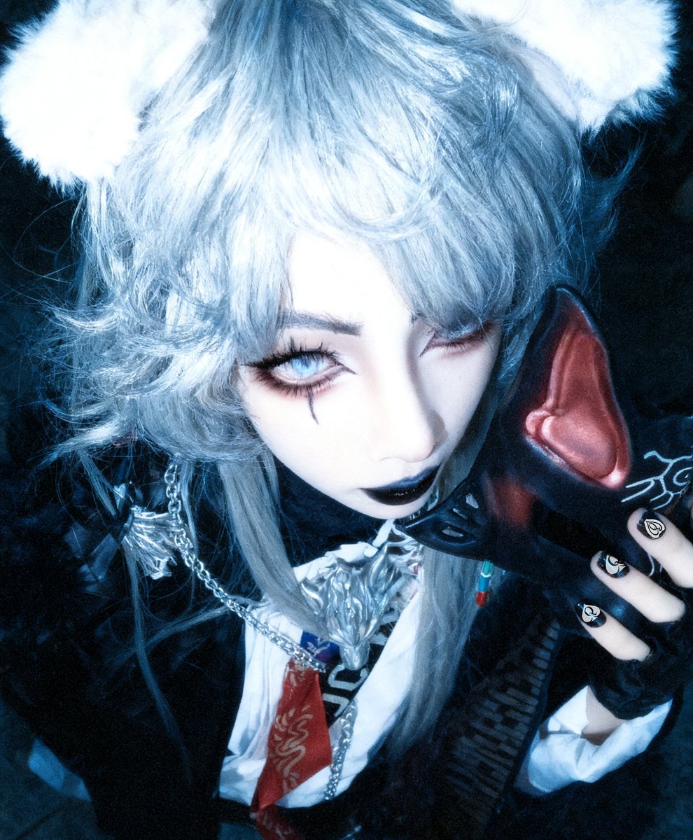 w琉璃w tweet media