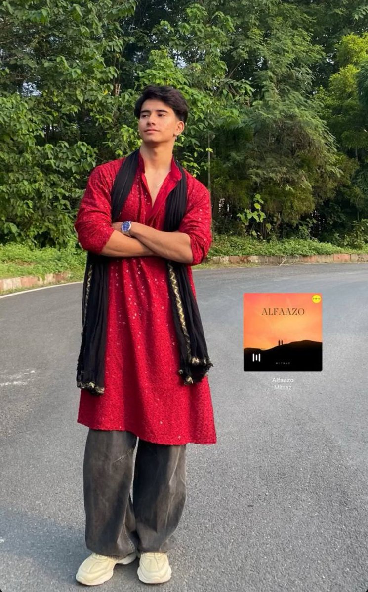 CelebiesBuzz tweet media