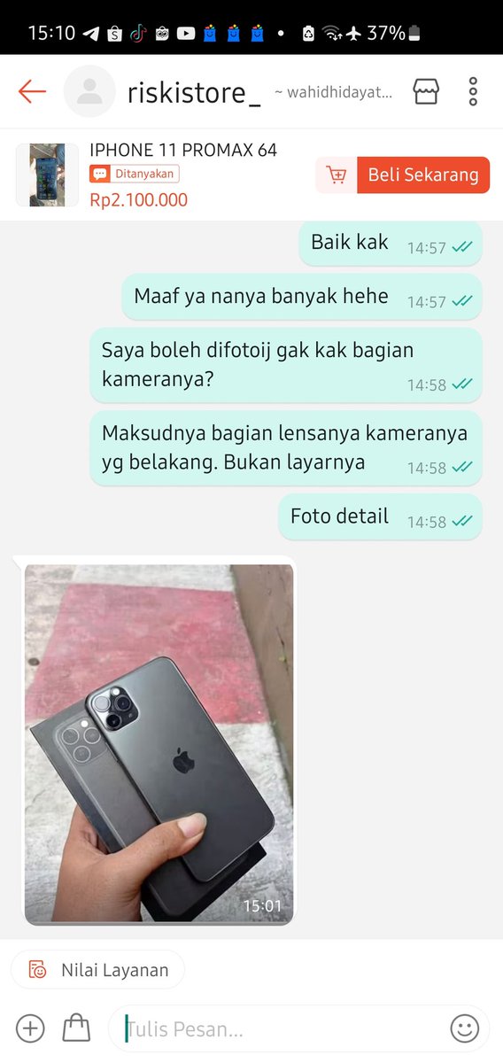 nathanielps_'s tweet photo. Fix nipu ternyata🤣🤣. Saya iseng nanyain liatin bagian detail kamera buat ngerti dia beneran pegang hpnya apa gak, konsisten apa gak warnanya. Setelah dikirimin foto ternyata warna hitam. Beda dengan yg di postingnya wkwkwk. https://t.co/pjAKO0SwcK