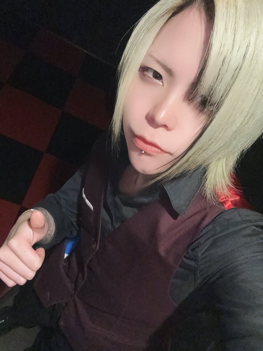 ログインっ

本日PERSONA前半
会いに来てちょ〜っ
23時まで🖐️

#大阪 #男装 #男装コンカフェ #中性 
#コンカフェ #ミナミ #宗右衛門町