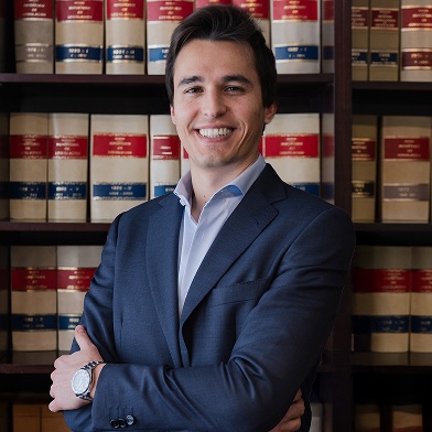 Que se les vea bien.

Esta es la gente que te roba lo que te pertenece. Estos son tus enemigos. Esta es la lucha de clases. Ahora tú vas y votas a los mismos que votan ellos porque eres un librepensador.