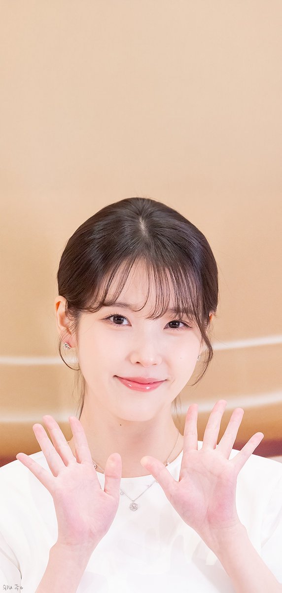 wyjc516's tweet photo. 지은시
IU X Estee Lauder (iMBC)
mobile wallpaper
#IU #아이유 https://t.co/PQkUhqrbrt