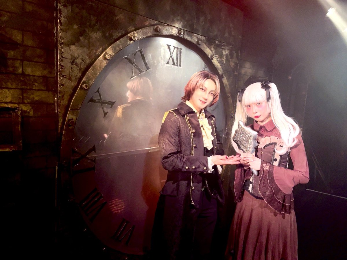 HinataMatsu_mt's tweet photo. Colorpointeバレエミュージカル
『Giselle in Haunted book store』
H組5日目マチネ🎶
ご来場ありがとうございます！

公演を彩ってくれてる踊り子ちゃん達
ルイ、ティラミスと📷

H組ソワレは19時からです！
僕は残り４公演...
オバケの本屋に来てね👻

🥀https://t.co/wrzZRWCDoN🥀
#バレミュ
#GIHBS https://t.co/8cJEylivmL
