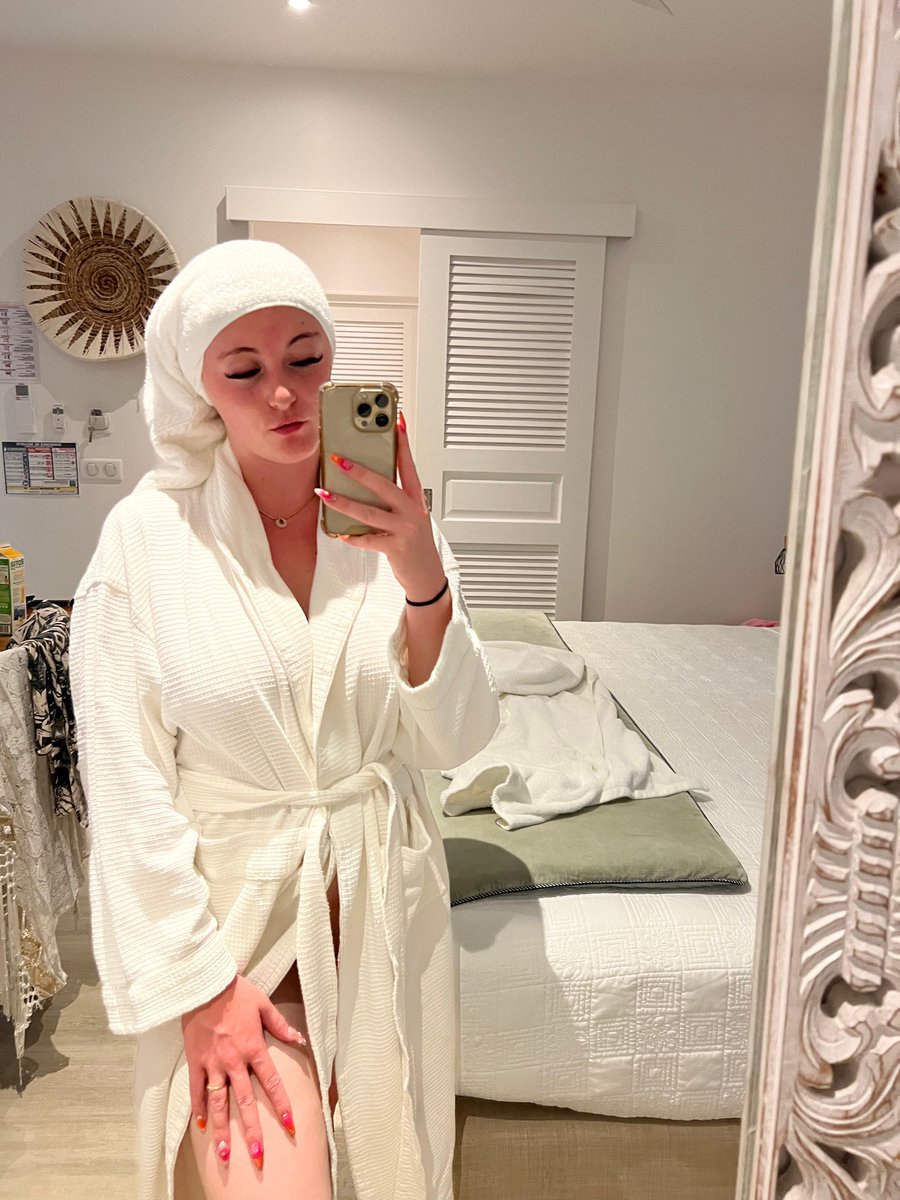 iammiiaoff's tweet photo. Je suis célibataire 🥺 et toi ? https://t.co/qr77QZ9tTY