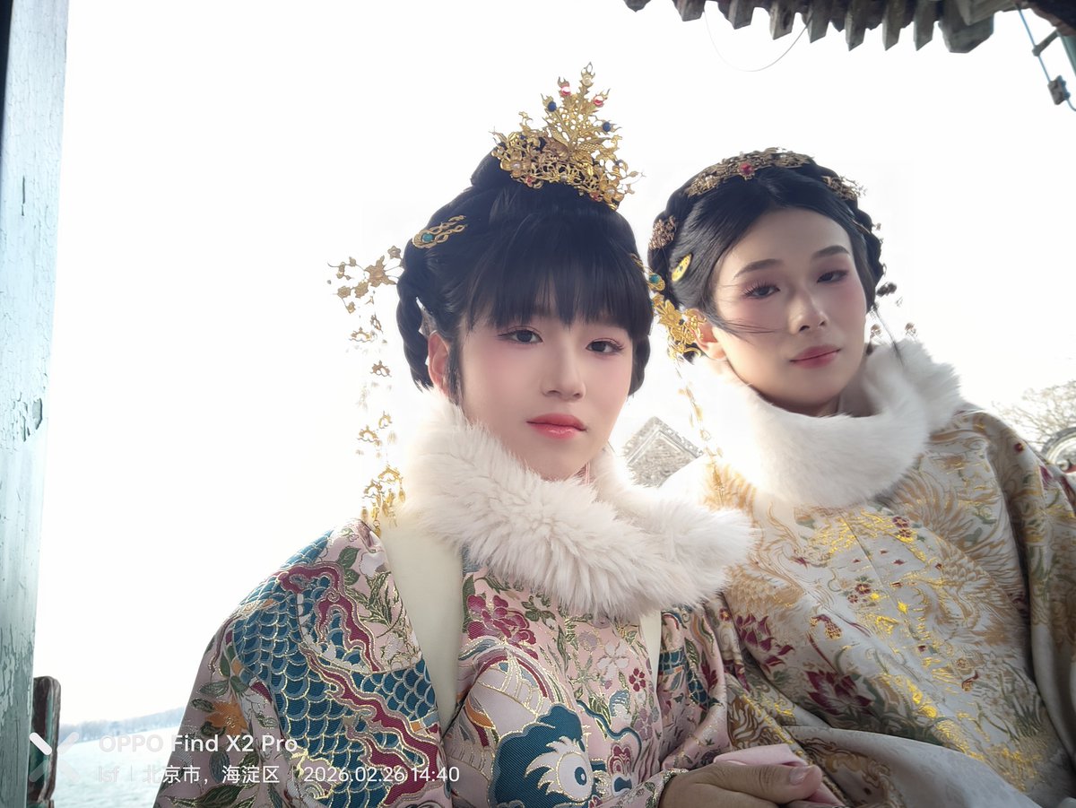 lianshufa's tweet photo. 陪 @8az_pap 在颐和园妆造， @shiyaoshiwo 友情客串 https://t.co/w8LlXymxoi