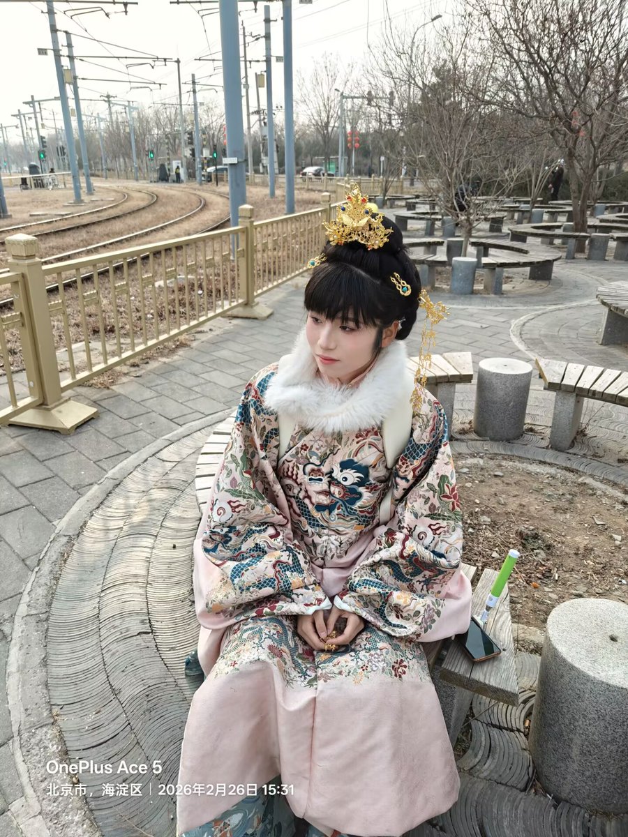 lianshufa's tweet photo. 陪 @8az_pap 在颐和园妆造， @shiyaoshiwo 友情客串 https://t.co/w8LlXymxoi