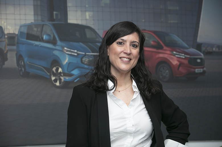 TransporteProf's tweet image. ⏳ ¡Cuenta atrás! Ya solo queda una semana para el 4º #CongresoMujerEnElTransporte
​
Por primera vez, #FordPro se suma a este gran encuentro del sector, reforzando el compromiso de la industria con el talento y el liderazgo femenino.

Todos los detalles 👉 transporteprofesional.es/ultimas-notici…