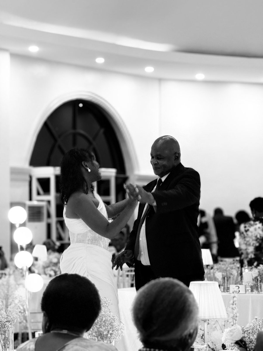 Uwera 🦋 tweet media