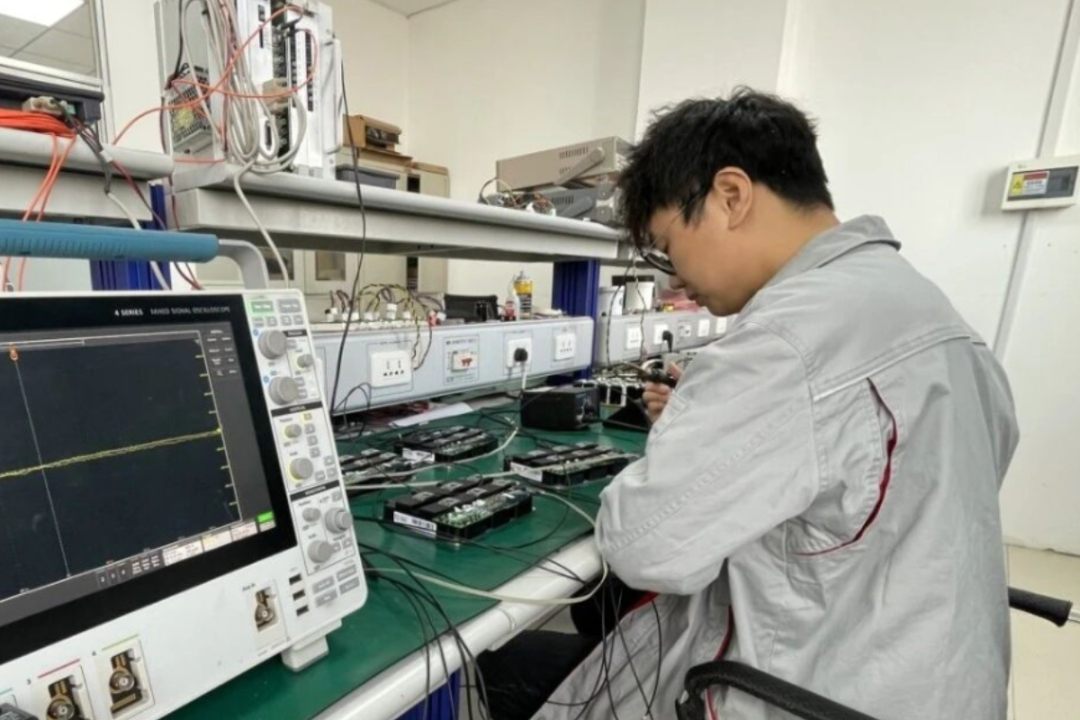 fgimvd's tweet photo. Back to work with full energy! 🚀
🌎Learn More: https://t.co/SRyysxBGoJ
📷Contact Us: info@fgidrive.com
📞Whatsapp: +852 47569981
#FGI #BackToWork #FactoryOperations #svg #vfd #TeamworkForSuccess #NewYearNewGoals #IndustrialInnovation https://t.co/3h8XHjGwqx
