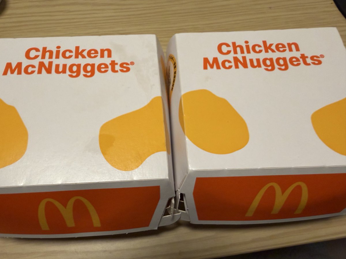 昨日マクドナルドでナゲット100円クーポンがあったから夜買ってきたぜい！

ちなみに今日はソフトツイストの100円クーポンがあるらしい！

 #マクドナルド 
 #チキンナゲット