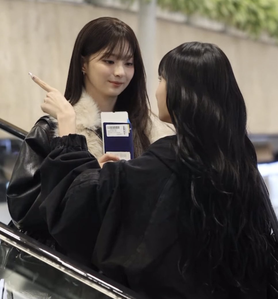 챙아 tweet media