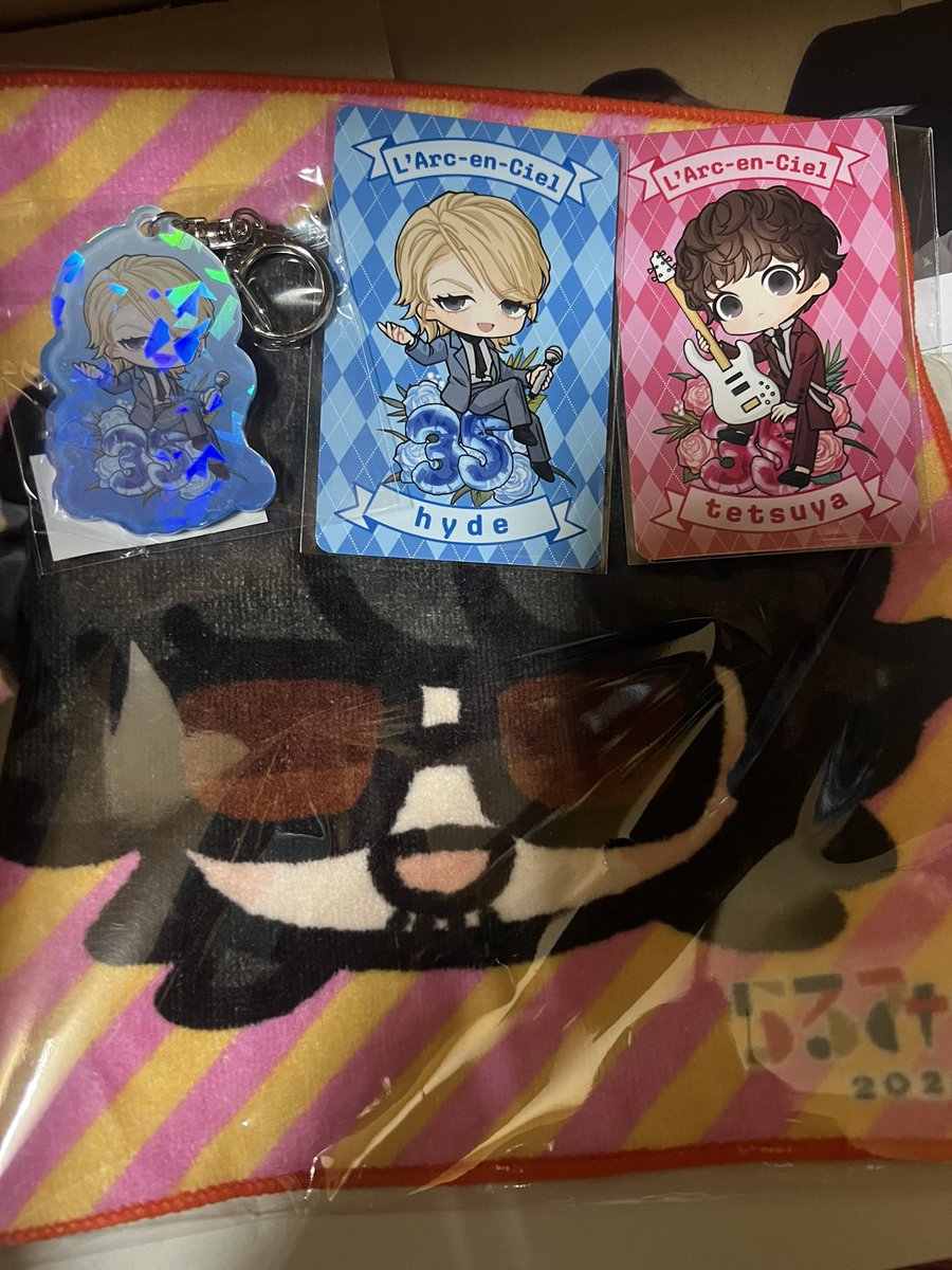 トレーディングカードhydeさんとリーダーでした🥳🌈 #らるみくじ #ラルク