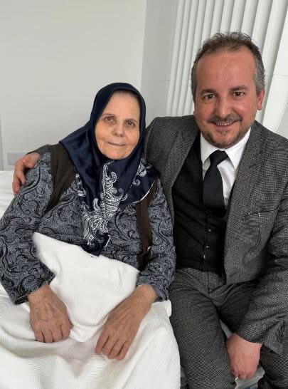 Milletvekilimiz Refik Özen’in kıymetli annesi Bahtişah Özen’in vefatını derin bir üzüntüyle öğrenmiş bulunuyorum.

Merhumeye Allah’tan rahmet, başta Sayın Vekilimiz olmak üzere ailesine ve yakınlarına sabır ve başsağlığı diliyorum.