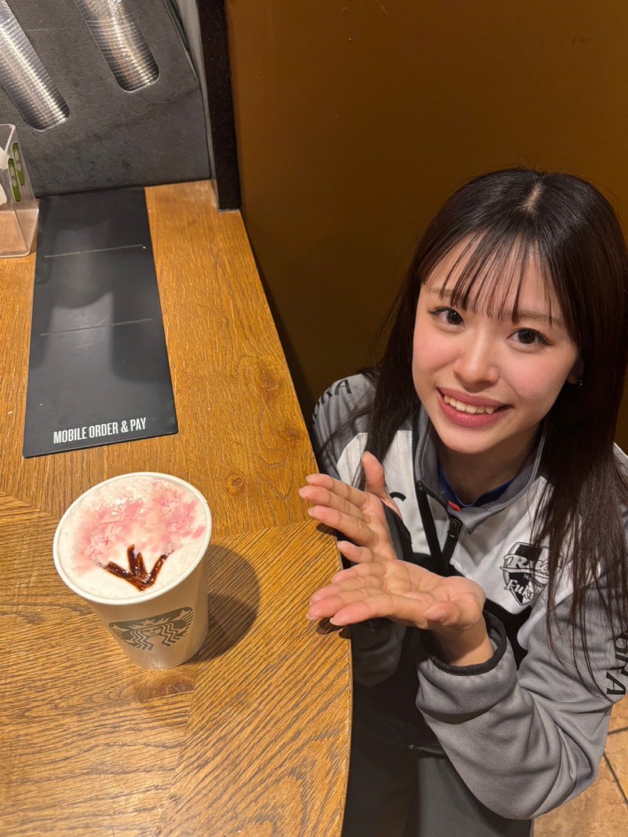 20歳になりました！
大人の仲間入りですが、まだまだ挑戦者です。

今年は失点しないことを徹底し、さらに得点にも絡める選手になることが目標です🔥

自分のプレーで流れを変えられる存在になれるよう、日々の積み重ねを大切にしたいと思います。

 #福井丸岡RUCK