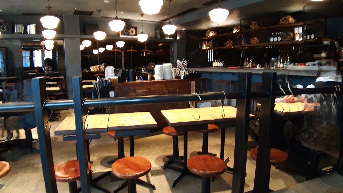 kei335064619138's tweet photo. G-FACTORY(3474)の株主優待で「RODEO & Cafe」へ🍴
渋谷の隠れ家的なイタリアンバルで炭火・薪火で丁寧に火入れした料理が自慢のお店♪
今回は「焼き野菜のサラダLUNCH」を注文してみました。
グリル野菜の香ばしさと甘みが最高で、とっても美味しかったよ😊
#GFACTORY #ロデオアンドカフェ https://t.co/s4725jOucj