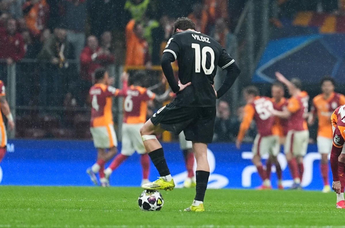 Chezalive's tweet photo. 🚨 Safari ya Juventus katika UEFA Champions League kwa miaka ya hivi karibuni imekuwa kinyume kabisa na historia na hadhi ya klabu hiyo barani Ulaya.

• 2019 – Wakatolewa na Ajax
• 2020 – Wakatolewa na Olympique Lyonnais
• 2021 – Wakatolewa na FC Porto https://t.co/RrTAFzNxN3