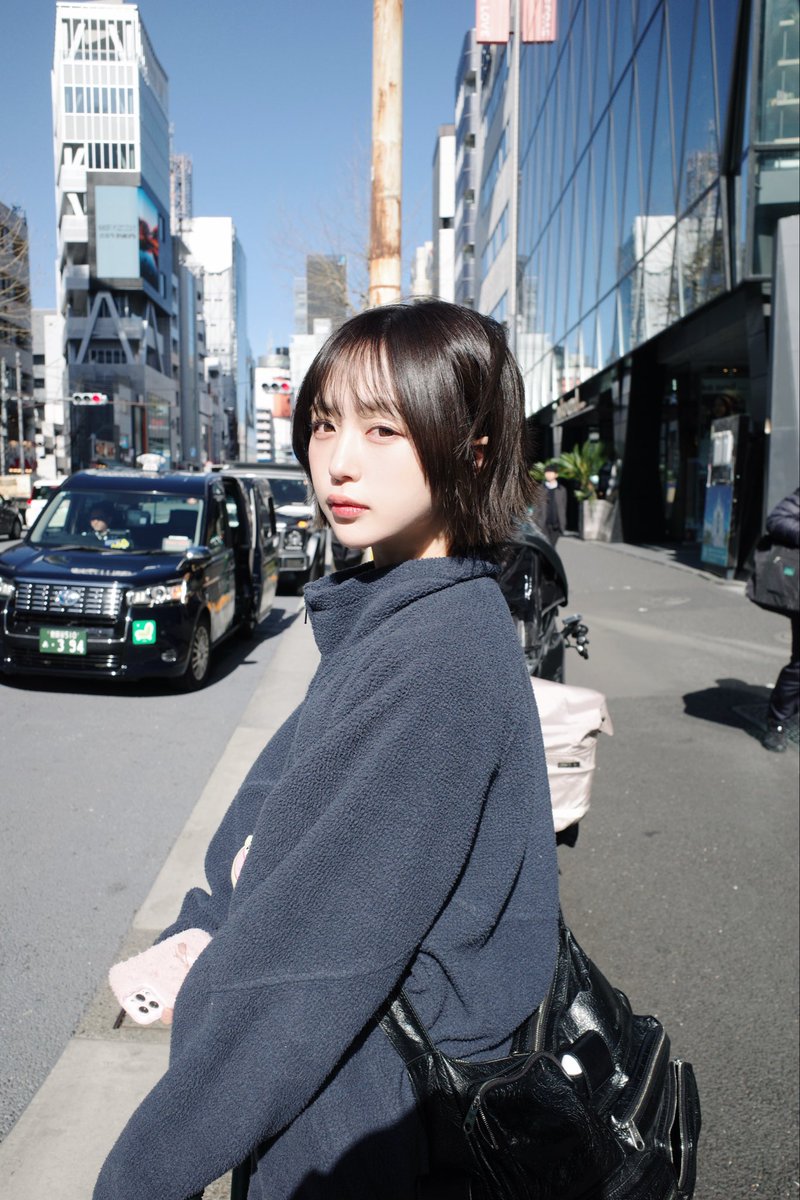 なえなの tweet media