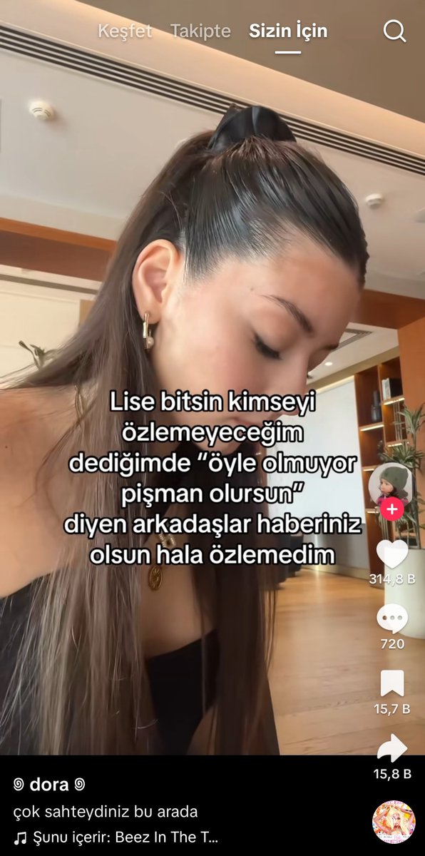 bayenesq's tweet photo. Ciddi ciddi liseyi özleyen var mı ya https://t.co/HS7RUUYPt1
