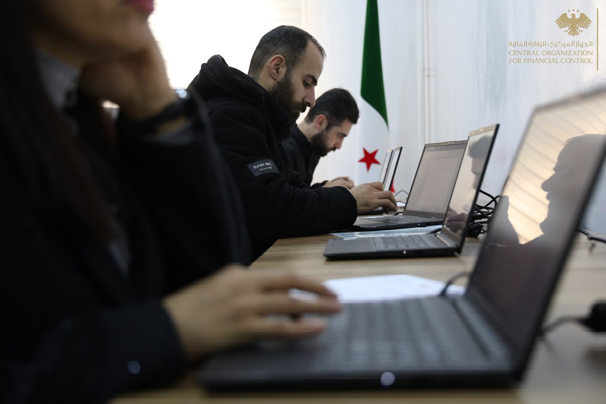 SyCAFFC's tweet photo. ضمن خطته لتطوير الأداء المؤسسي، الجهاز المركزي للرقابة المالية يجري مقابلات التوظيف للكوادر الإدارية
#الجمهورية_العربية_السورية
#الجهاز_المركزي_للرقابة_المالية
المزيد: https://t.co/43gK7002qv https://t.co/4b0iUp1SlZ