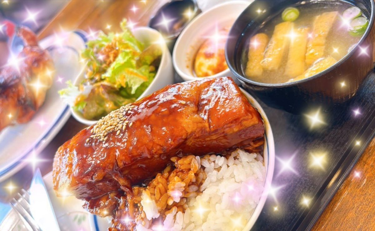 先日ラオウの腕の様な 角煮を平らげてきました😋 皆さん 食べた事