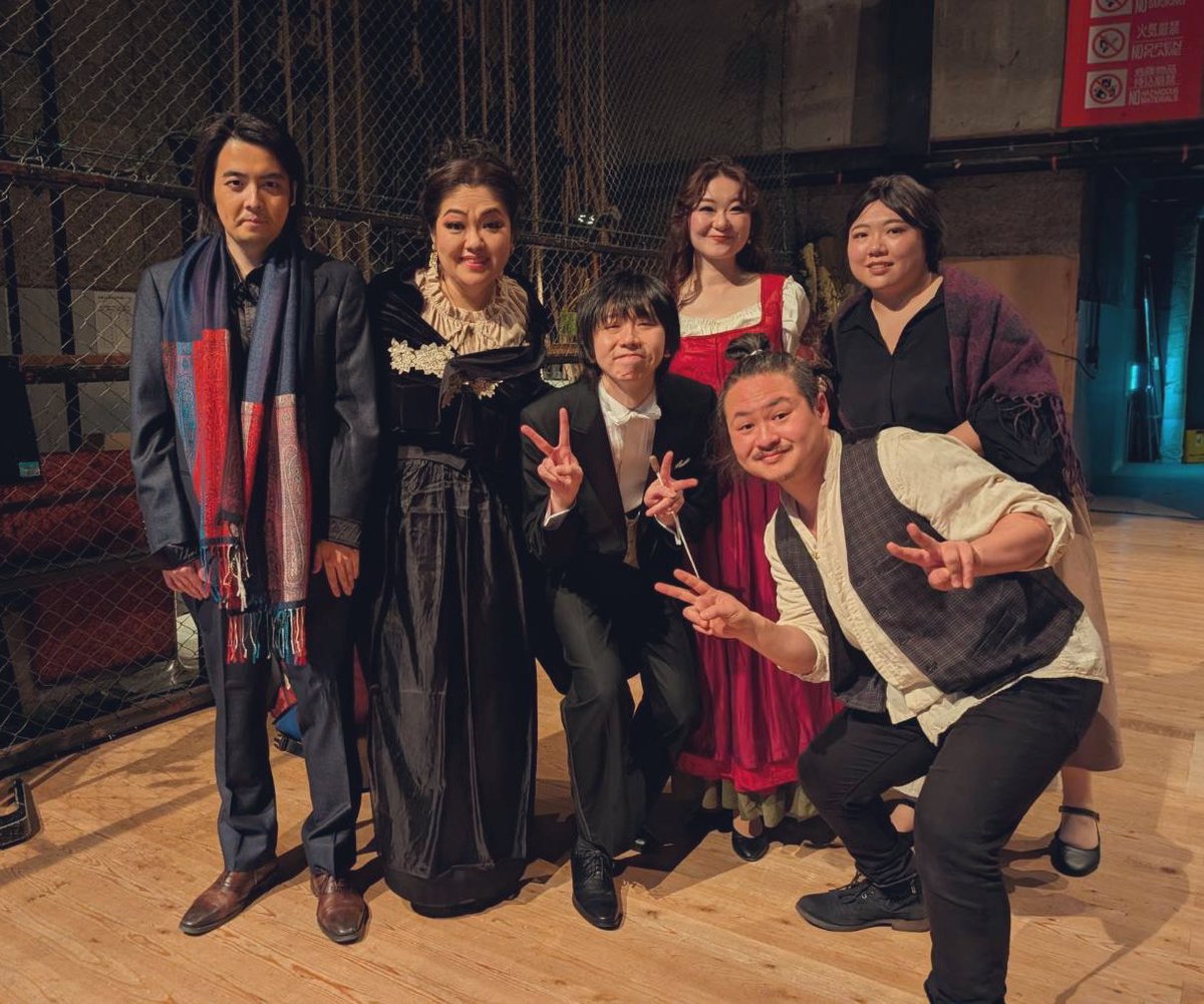 623Vln's tweet photo. 先日、公演『カヴァレリア・ルスティカーナ』の本番が終わりました。初のオペラ全曲、副指揮から代役ということでとても大変な役割でしたが、ソリストの皆様、オーケストラの皆様。合唱団、スタッフの皆様全員に支えられ、やりきることができました。心より御礼申し上げます。唯一無二の演奏でした。 https://t.co/27H1oLvzBO