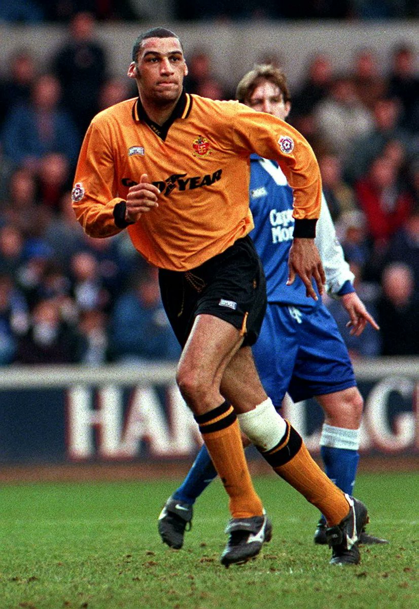 𝗔𝗟𝗪𝗔𝗬𝗦 𝗪𝗢𝗟𝗩𝗘𝗦 𝗙𝗔𝗡 𝗧𝗩 tweet media