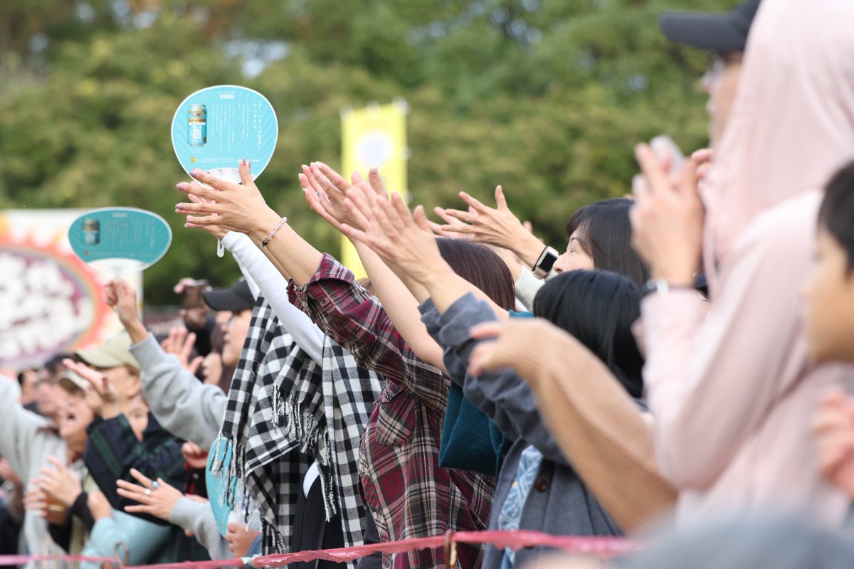 uchinafes's tweet photo. 鶴見ウチナー祭2025
宮沢和史さんのライブ動画は2月末までの限定公開となっております！

お見逃しなく！

#宮沢和史 
#大城クラウディア
#鶴見ウチナー祭

https://t.co/ZTZZz0v2Bu https://t.co/9eqmKfMm1S