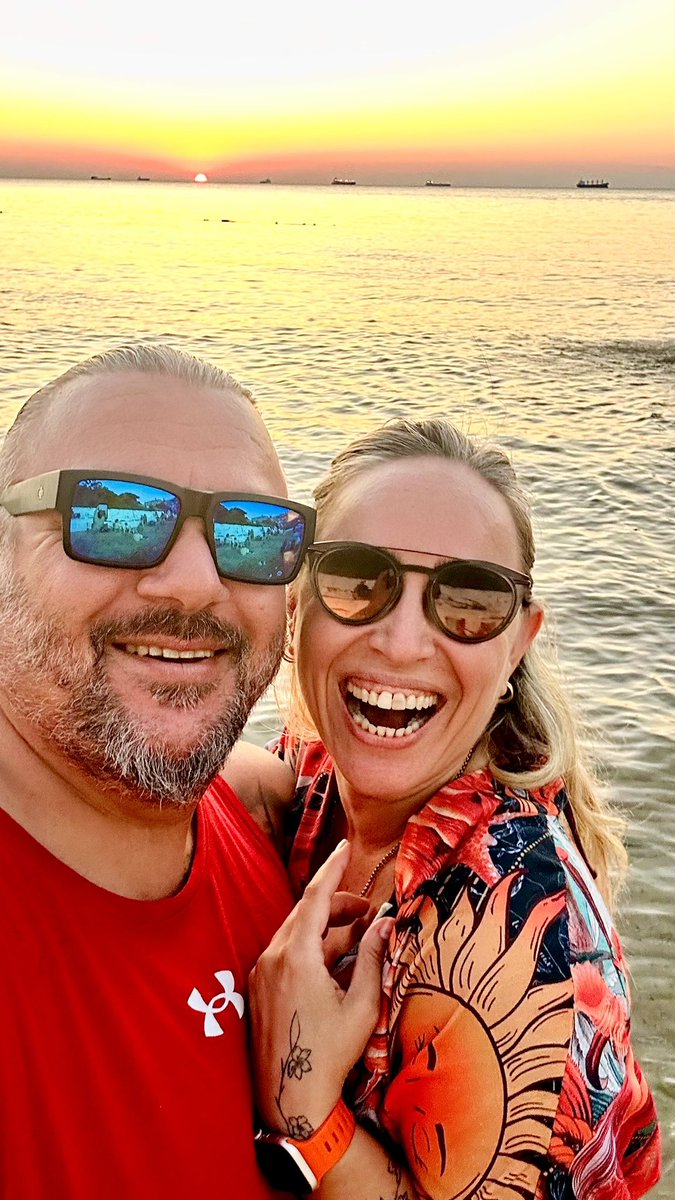 OzzY_was_here's tweet image. Ne haliniz varsa gülün✌🏻

#tbt