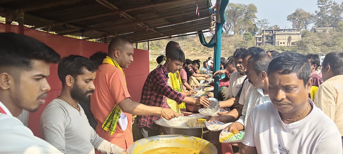 I am extremely happy to hand over the sanctioned cheques under the Assam Darshan Scheme to 150 temple committees of Katigorah Legislative Assembly Constituency.

After the cheque distribution, I had lunch with all the respected members and took part in a detailed discussion. I