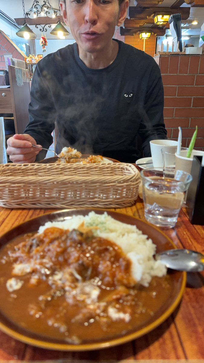honhor's tweet photo. モーニングフットサル絶品ハヤシライス木更津夕焼け https://t.co/zk9DBcIbtz