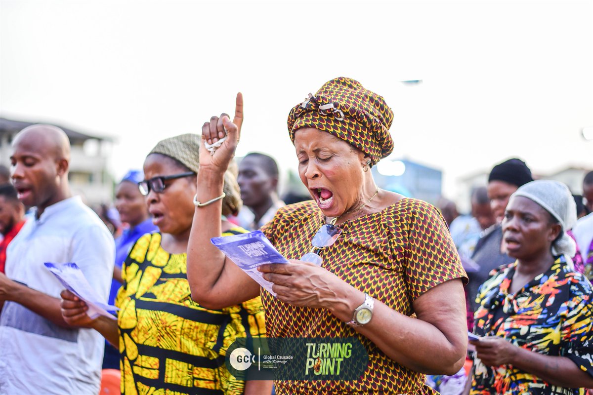 dlbcph's tweet photo. Voices lifted. Hearts surrendered. Tears of prayer. Hands raised in faith.

Moments like these define a true turning point.

Port Harcourt experienced deep encounters with God as thousands gathered in one accord.

#GCKinPortHarcourt
#GCKTurningPoint
#GlobalCrusadewithKumuyi https://t.co/hWiRZsBsVM