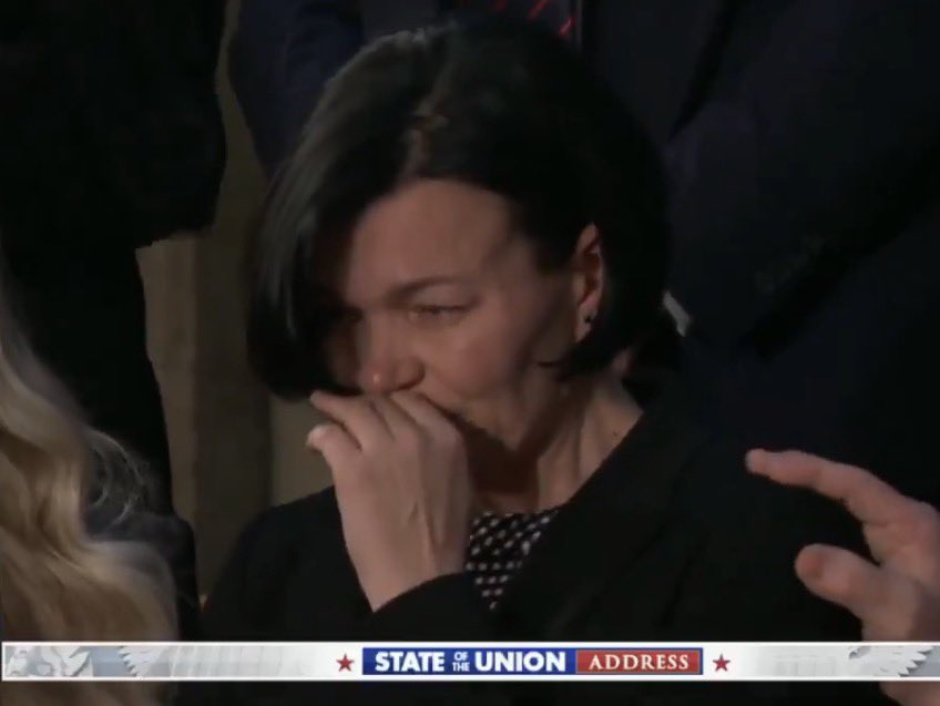 SaP011's tweet photo. Durante il ricordo di Iryna Zarutska, davanti alla sua mamma, i Democratici negli Stati Uniti si sono rifiutati di alzarsi.

Si può essere più vili e disgustosi di così? https://t.co/vSD5GUT8lU