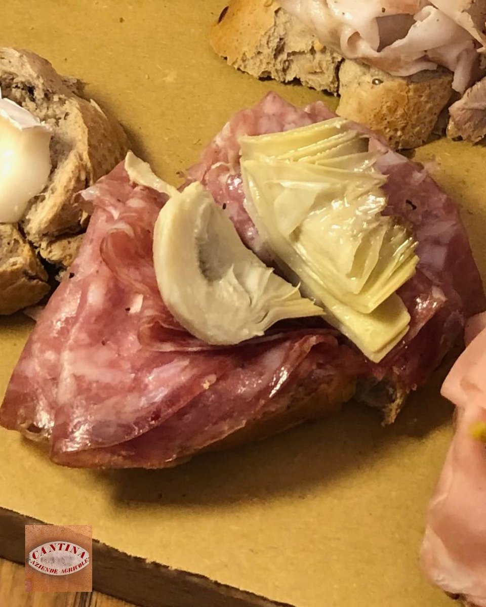 AziendeCantina's tweet photo. From 1 to 4: what kind of cicchetto are you today?
1-Goat cheese caciotta with mostarda
2-Soppressa with artichoke
3-Mortadella with gorgonzola and pistachios
4-Meatball
Save this mini guide and tell me: are you 1, 2, 3, or 4 today?

#cicchetti #bacaro #venezia #venicefood https://t.co/nKdZS55Wt6