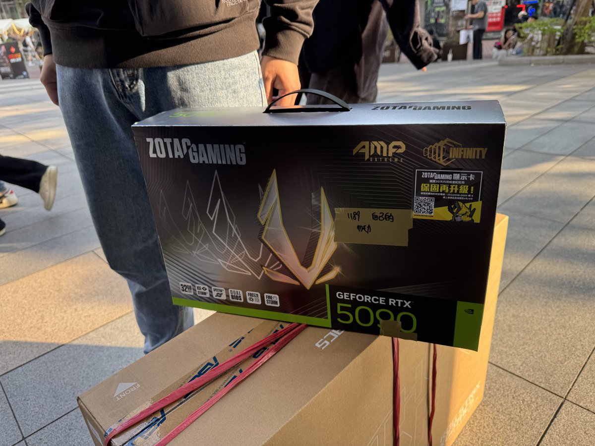 Huaissy_VRC tweet media