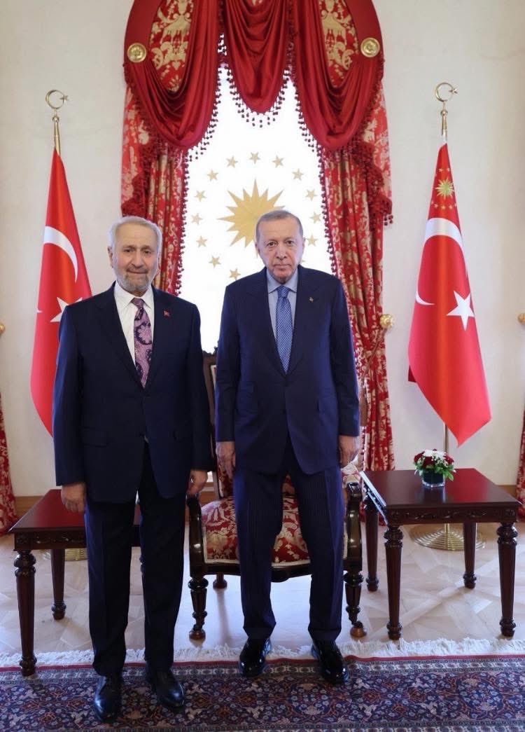 HasanAkzm2's tweet photo. Rabbim sizleri başımızdan eksik etmesin…Rabbim Hayırlı Ömürler Nasip Etsin İnşallah… https://t.co/Ffh4UauF0B