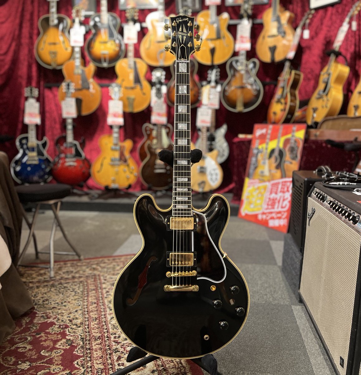 GCLUB_TOKYO's tweet image. 久しぶりの入荷となります！
Gibson Custom Shop Murphy Lab 1959 ES-355 Ebony Ultra Light Aged
shop.kurosawagakki.com/items/2951506

＃Gibson #CustomShop #ES355 #EbonyBlack