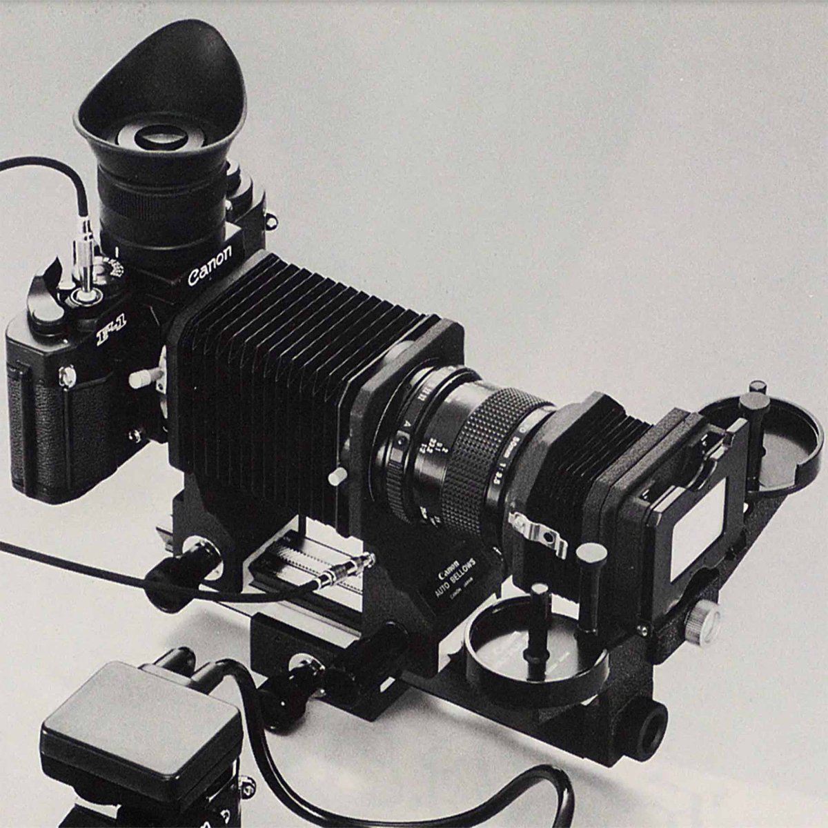 キヤノンがウエストレベルファインダーのカメラを発表ですって？ …New