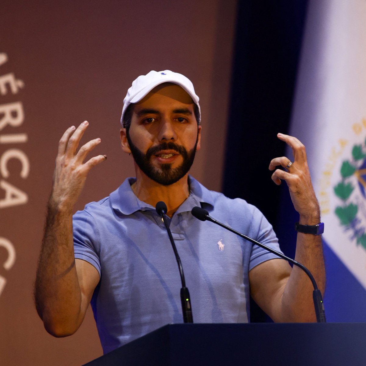 El Salvador Cumhurbaşkanı Bukele: "Katillerin insan hakları konusunda endişeleniyorlar.

Peki ya tecavüze uğramak istemeyen kadınların insan hakları? Ya da parkta güvenle oynamak isteyen çocukların insan hakları?"