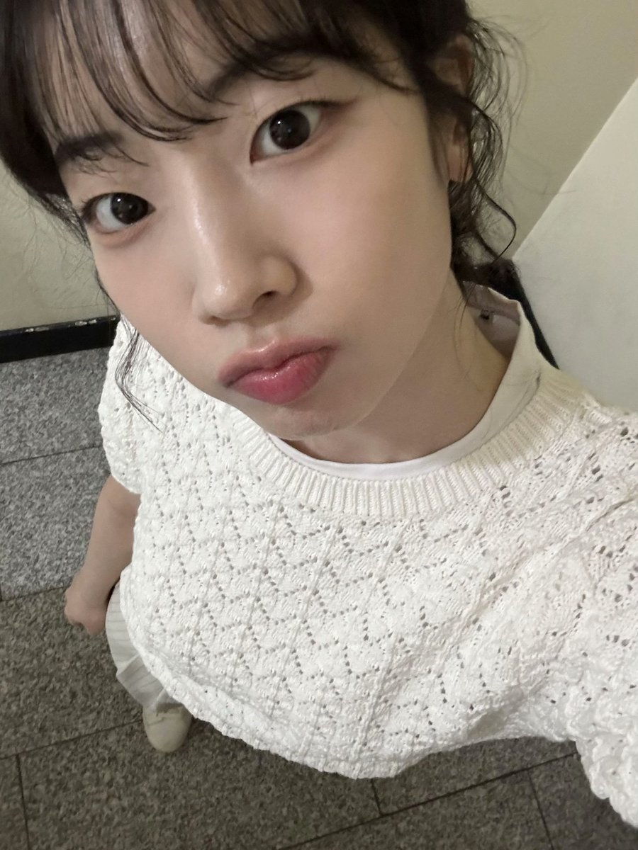 DailyKpopG's tweet photo. Kim Dahyun https://t.co/GI7EZS15Q1