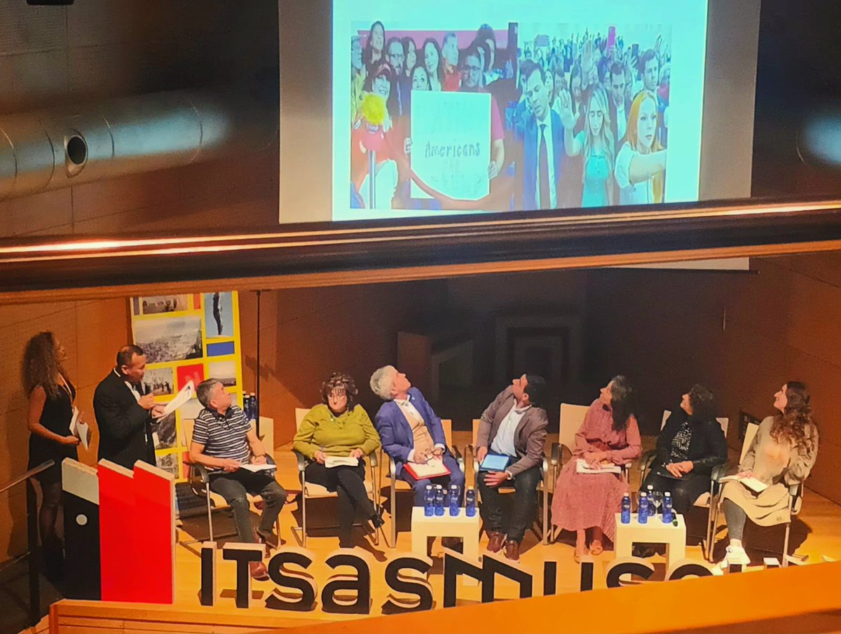 Asocolvas's tweet photo. Éxito de participación ayer en el @itsasmuseum de Bilbao. Analizamos las políticas migratorias desde una perspectiva humana y de derechos. Autoridades y sociedad civil unidos para debatir sobre la regularización extraordinaria. https://t.co/tYs2L8KpIv