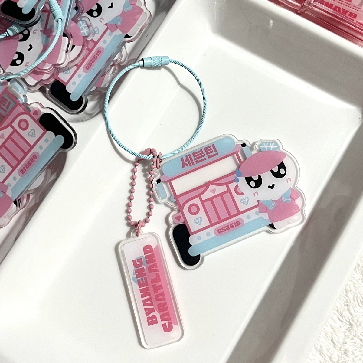 #lyjindaryGA

Byaheng Bulacan Bongbongee Keyring GA

by <a href="/everydolly/">everydolly | comms open</a>
(right photo is for reference only but the design is different)

rules:
mbf, like, and RT 
optional
(RT this GO x.com/everydolly/sta…)

sf c/o winner

ends TBA
(1 wk to claim)
giveaway