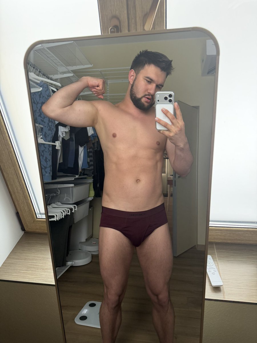 гоша tweet media