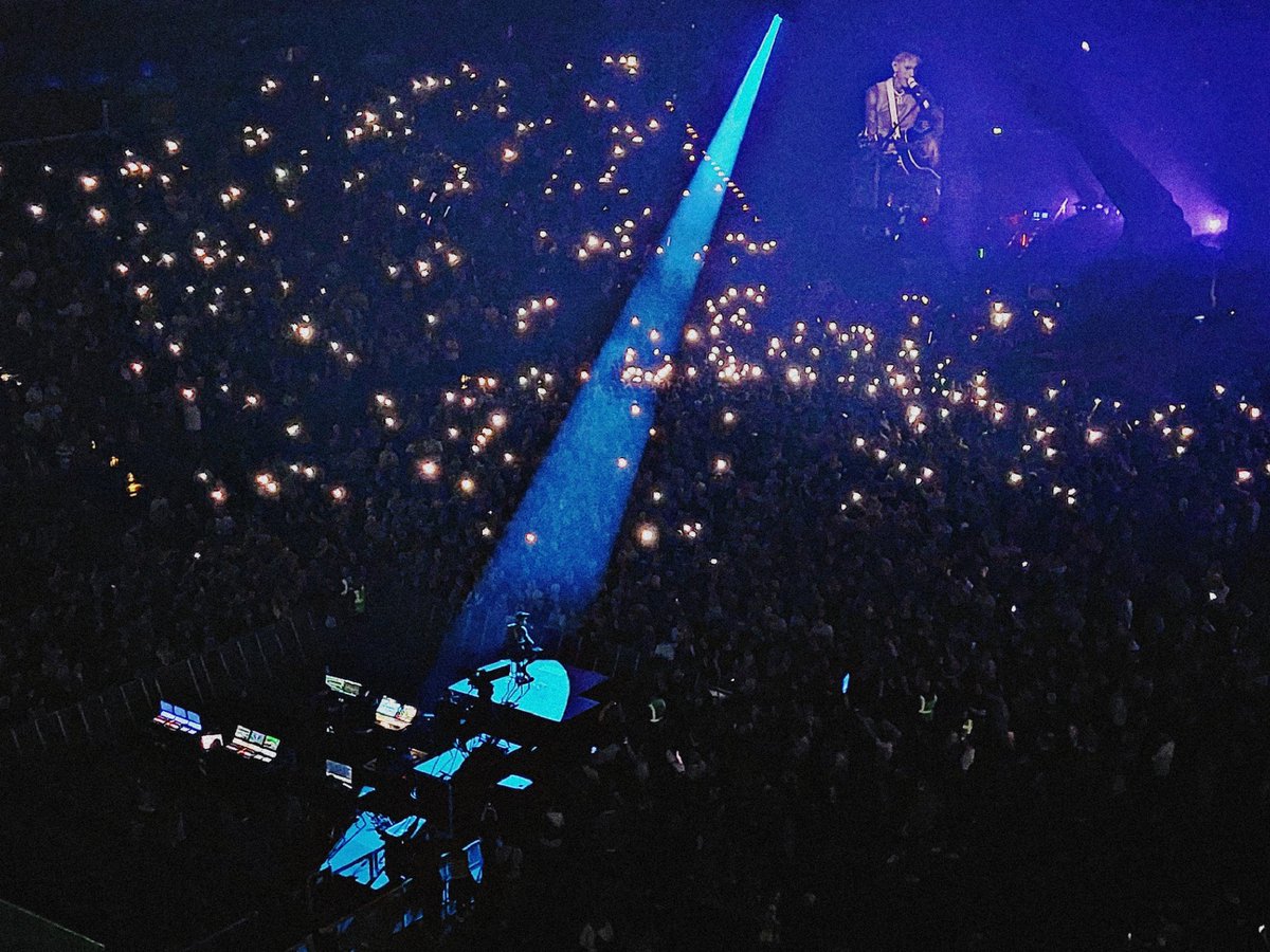 joli🪐 tweet media