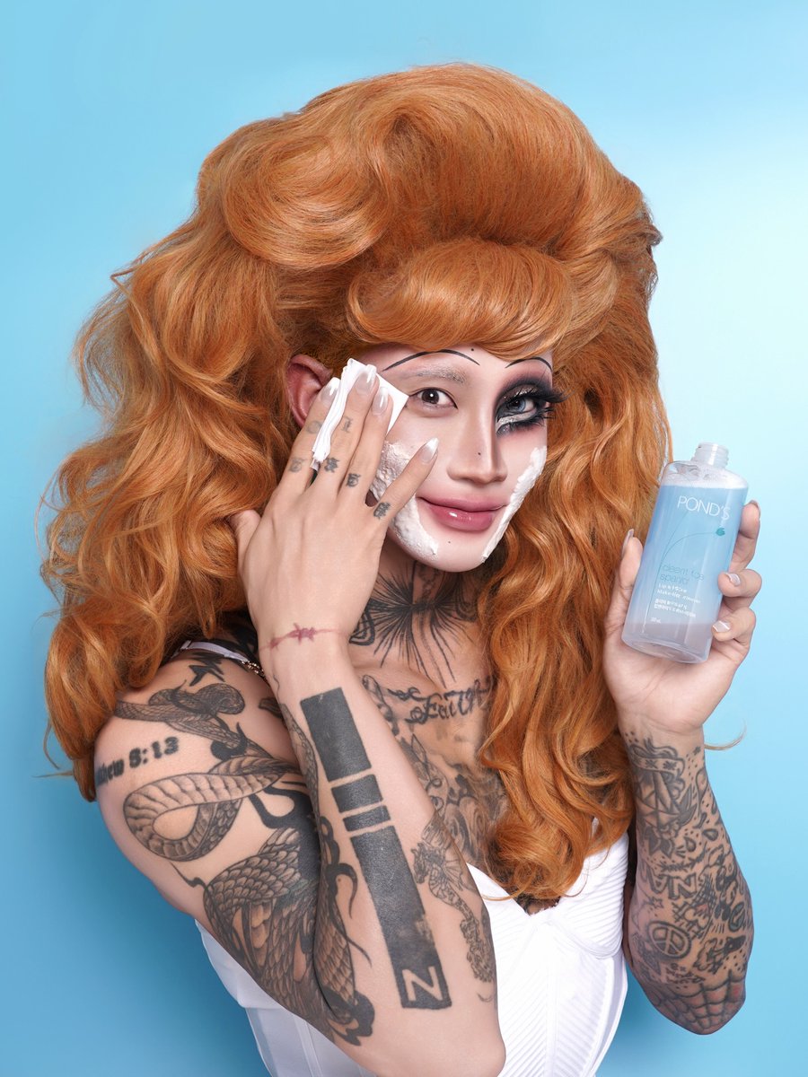 ล่าสุดนางได้เป็นพรีเซนเตอร์คลีนซิ่งลบเครื่องสำอางค์ของพอนด์ละ อะไรใหม่ๆในเกาหลีมาก เริดด