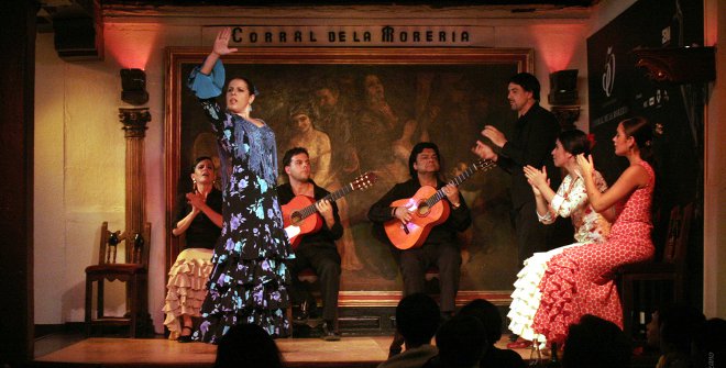 Lineamadrid's tweet image. Desgarro y dolor en el cante jondo. Alegría y felicidad, con sevillanas y rumbas... 💃
Descubre «El Madrid más #flamenco» 👉 bit.ly/3MloeSY
#Cultura #Ocio