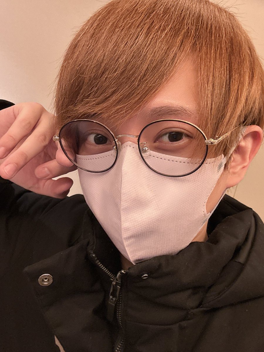 nacha__16's tweet photo. しばらく曇りのお天気が続いてしまい、心もどんよりしておりますなの😔
そんな暗い気持ちに負けない為になちゅは元気にお散歩してくるなの☺️✨
今日もるんるんる〜ん♬って歌いながらスキップしているので、なちゅを見かけたら一緒にスキップしてお散歩しようね☺️🫶
飽きたらタクシー乗って帰ります https://t.co/dMpU0fVgXN