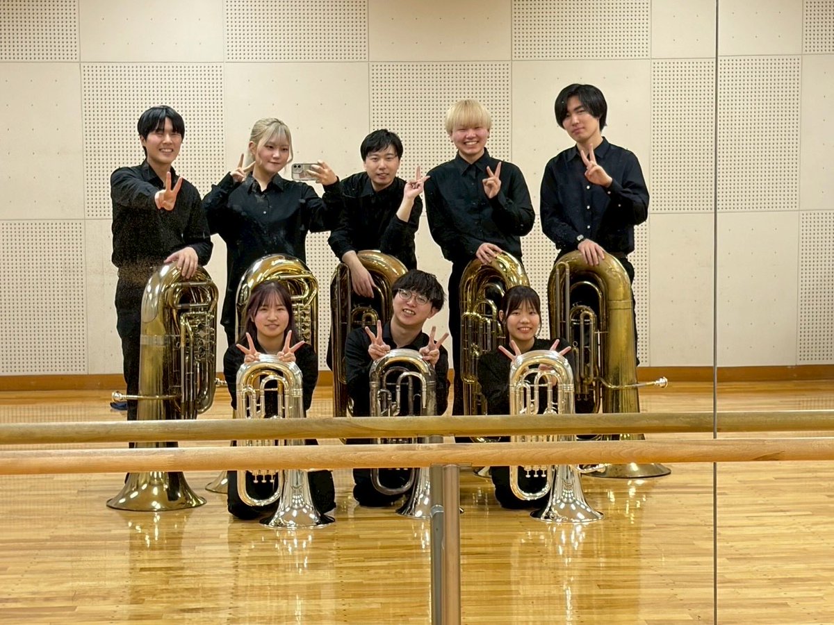 suwo_brass's tweet photo. 【金管コンまであと9日！】
アンサンブル紹介⑩
ユーフォ・チューバ8重奏『RPG』🌈⚔️✨

2013年リリースの言わずと知れたセカオワの超名作！
マーチ風のポップな雰囲気のこの一曲を、バリチュー8重奏の優しく、分厚い音色でお楽しみください。 https://t.co/JotQqjHbPt