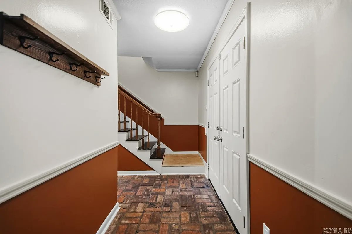 jeanrhurst's tweet photo. 37 Coachlight Drive, Little Rock, AR, 72227
4 bed | 3 bath 2299 Sq. Ft.
Active | $265,000
https://t.co/ZvwXA4Homg
Modern Comfort Meets Midtown Charm in Sturbridge! Nestled on a peaceful cul-de-sac in the heart of the sought-after Sturbridge neighborhood, this beautifully... https://t.co/xuN3gkyHrY