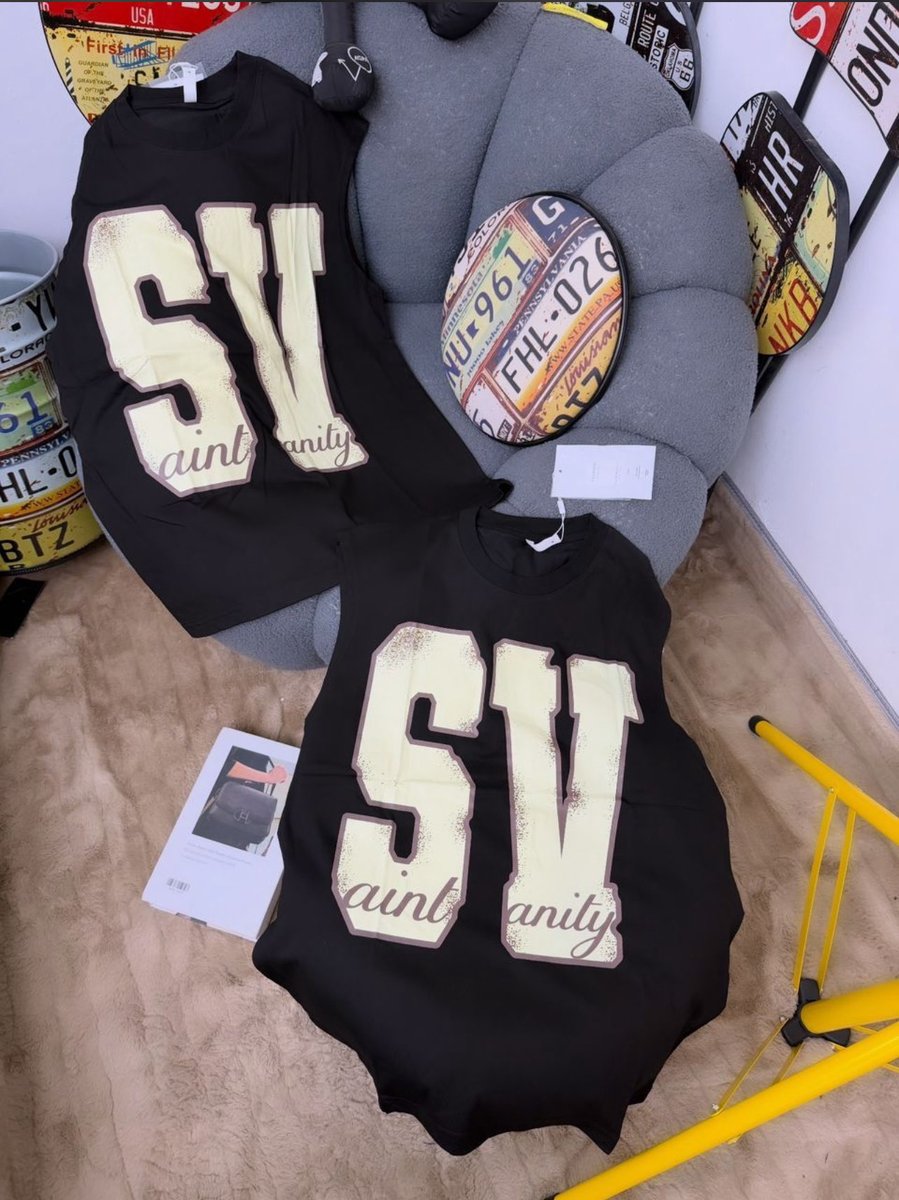 iamlarry001's tweet photo. SVV Saint Vanity drip π₯ Sleeveless comfort with bold attitude. White or black, pick your vibe.β¨
π° GHS 130 only
π·οΈ AGES Collection.β¨
DM to order π©
#AGESCollection #StreetwearGh #SaintVanity https://t.co/7nw43rFgS6