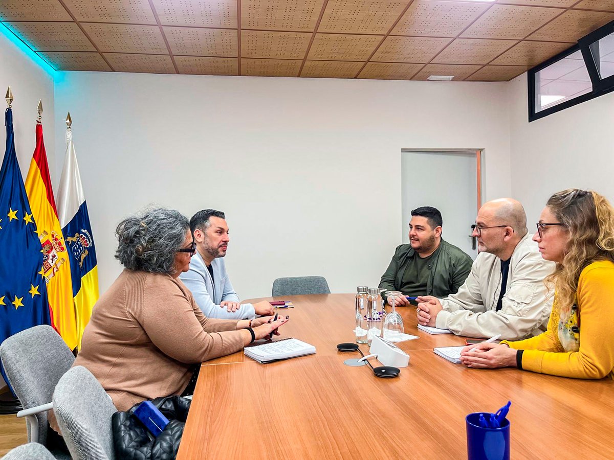 emprende.ull tweet media